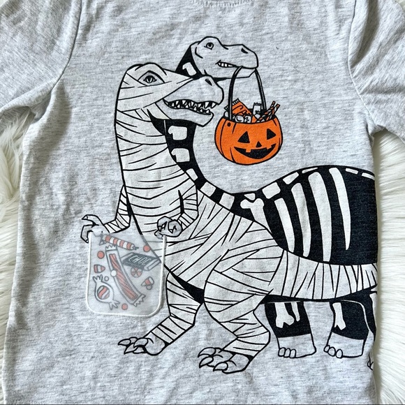 (💚4/$20) Dinosaur trick or treat/ Halloween shirt - Picture 2 of 2